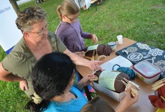 Mesterségek napja: csipkeverés Illés Veronikával!